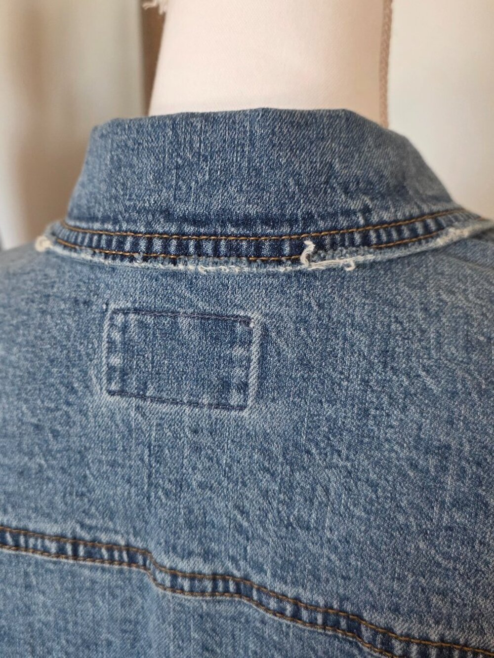Universal Thread Denim Trucker Jacket - Picture 7 of 10